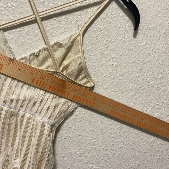 womens lace romper xs small white cream shorts light thin nwt tt - Picture 9 of 9